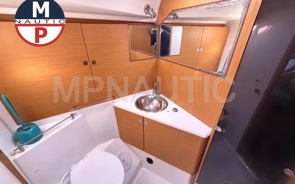 slider 21 Jeanneau Sun Odyssey 45 DS