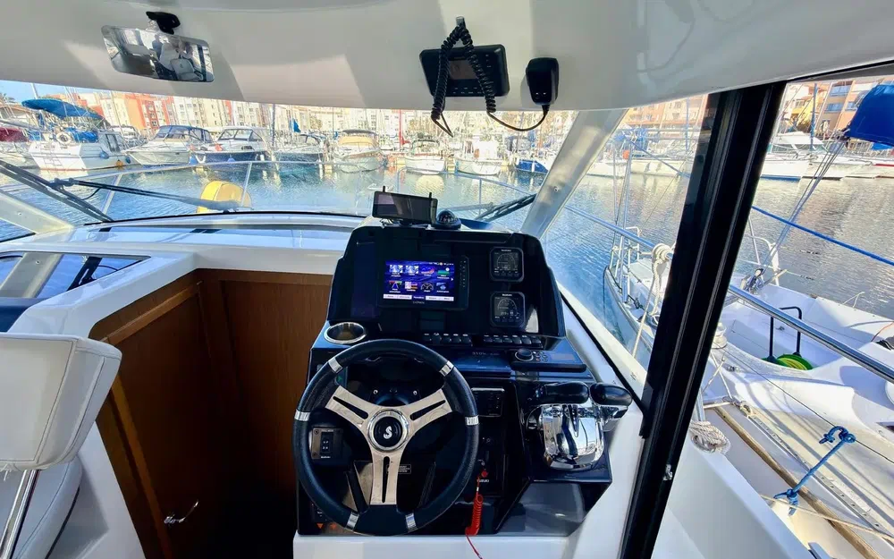 slider 19 Beneteau Antares 9 OB