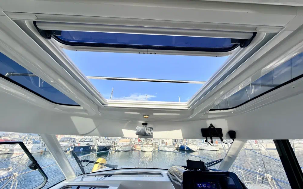 slider 26 Beneteau Antares 9 OB