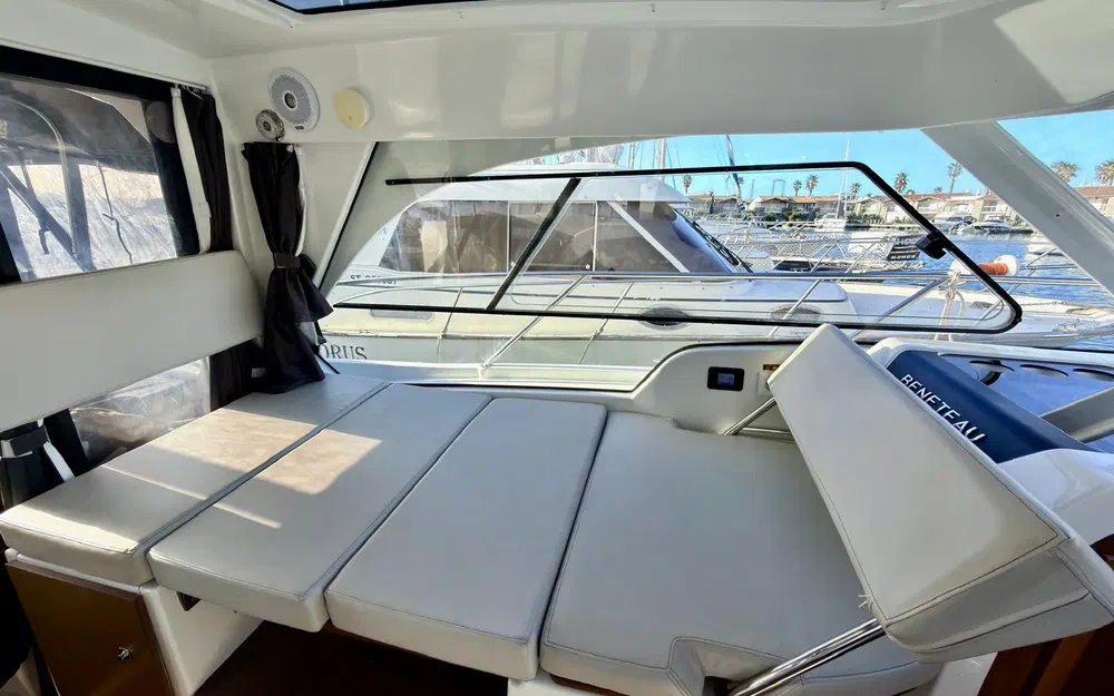 slider 18 Beneteau Antares 9 OB
