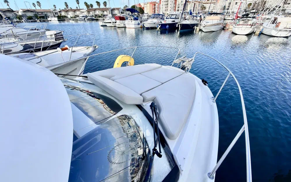 slider 10 Beneteau Antares 9 OB