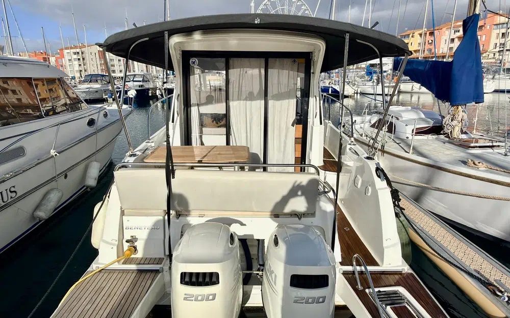 slider 3 Beneteau Antares 9 OB