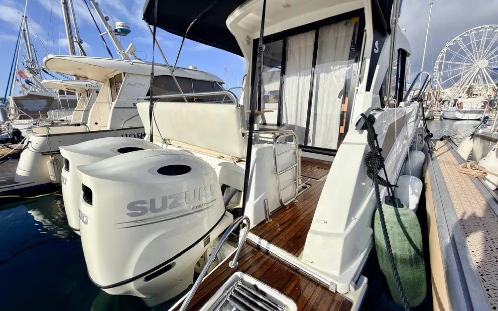 slider 4 Beneteau Antares 9 OB