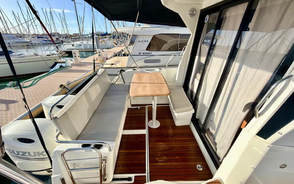 slider 5 Beneteau Antares 9 OB