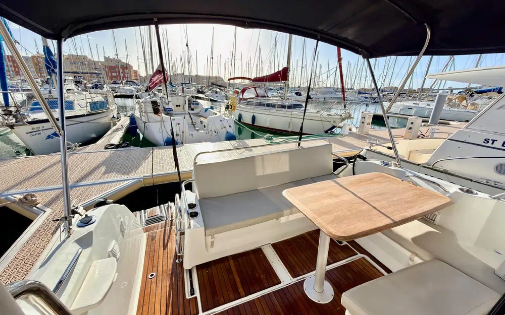 slider 6 Beneteau Antares 9 OB