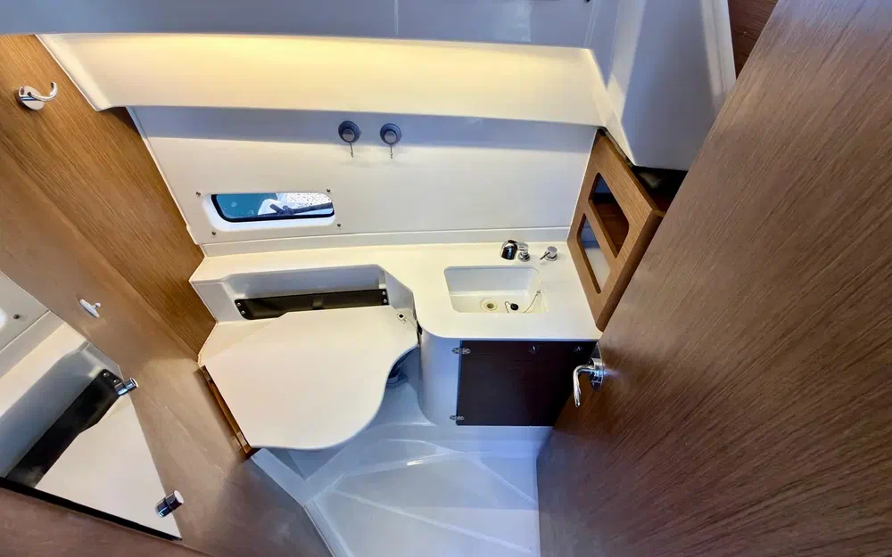 slider 30 Beneteau Antares 9 OB