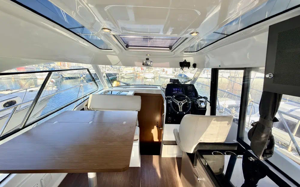 slider 15 Beneteau Antares 9 OB