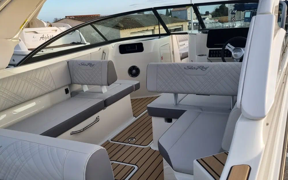 slider 12 Sea Ray SDX 250 OB