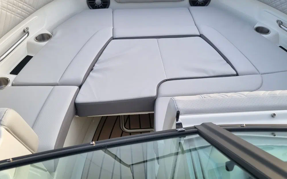 slider 4 Sea Ray SDX 250 OB