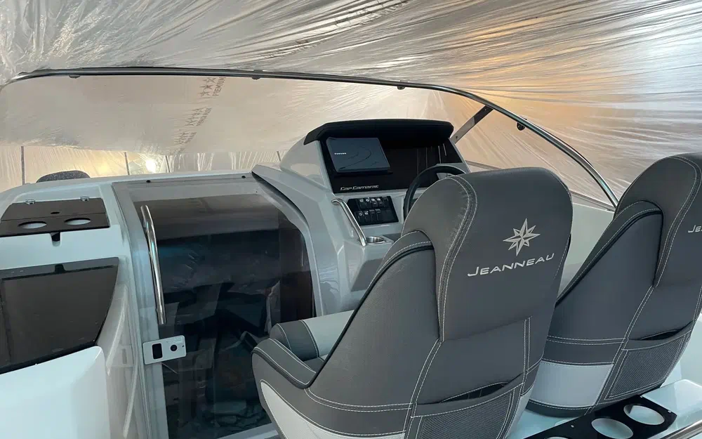 slider 6 Jeanneau Cap Camarat 9.0 WA