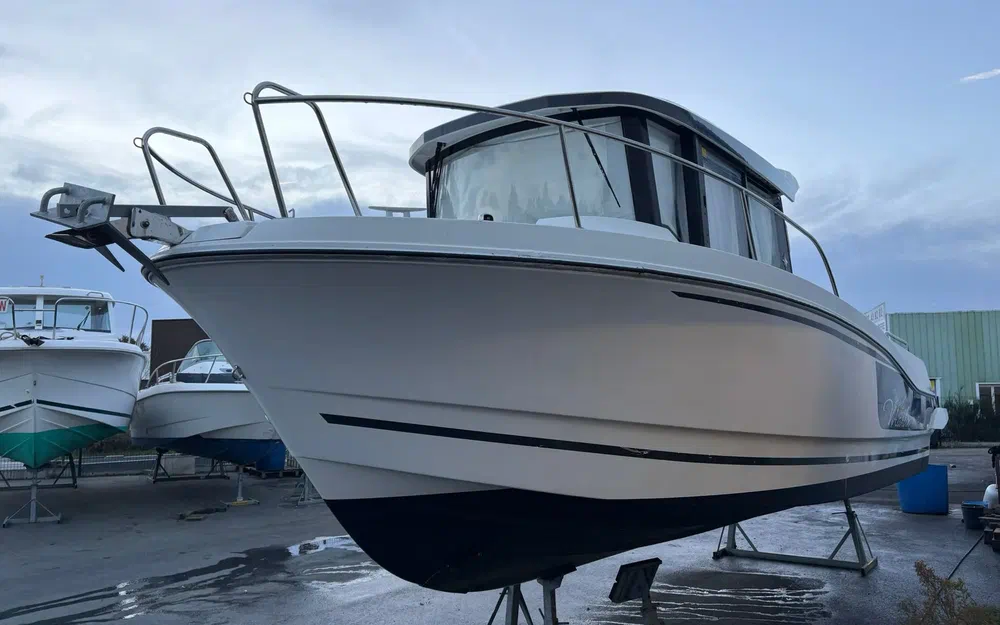 slider 0 Jeanneau Merry Fisher 795