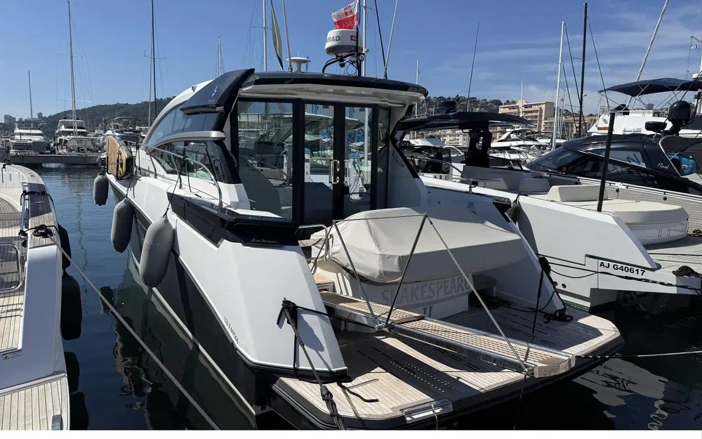 slider 0 Beneteau Gran Turismo 46