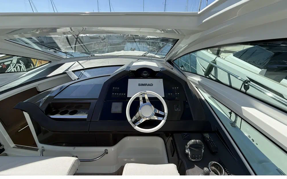 slider 12 Beneteau Gran Turismo 46