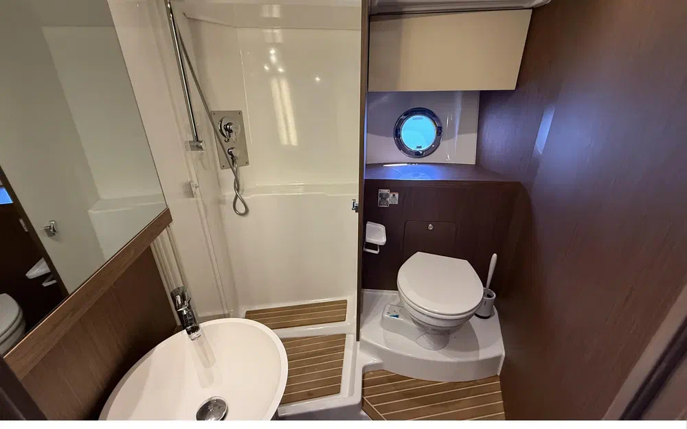 slider 17 Beneteau Gran Turismo 46