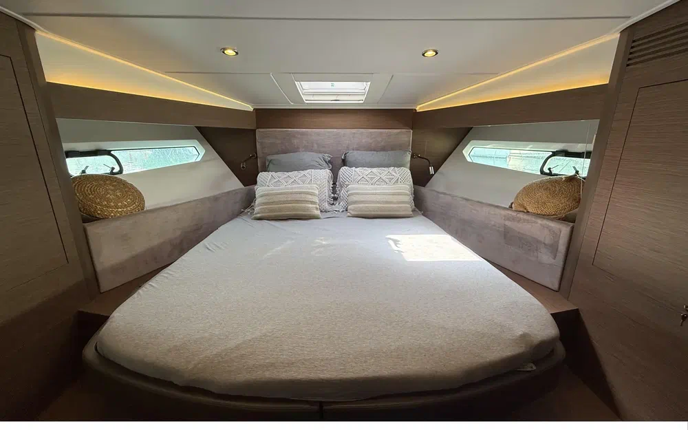 slider 18 Beneteau Gran Turismo 46