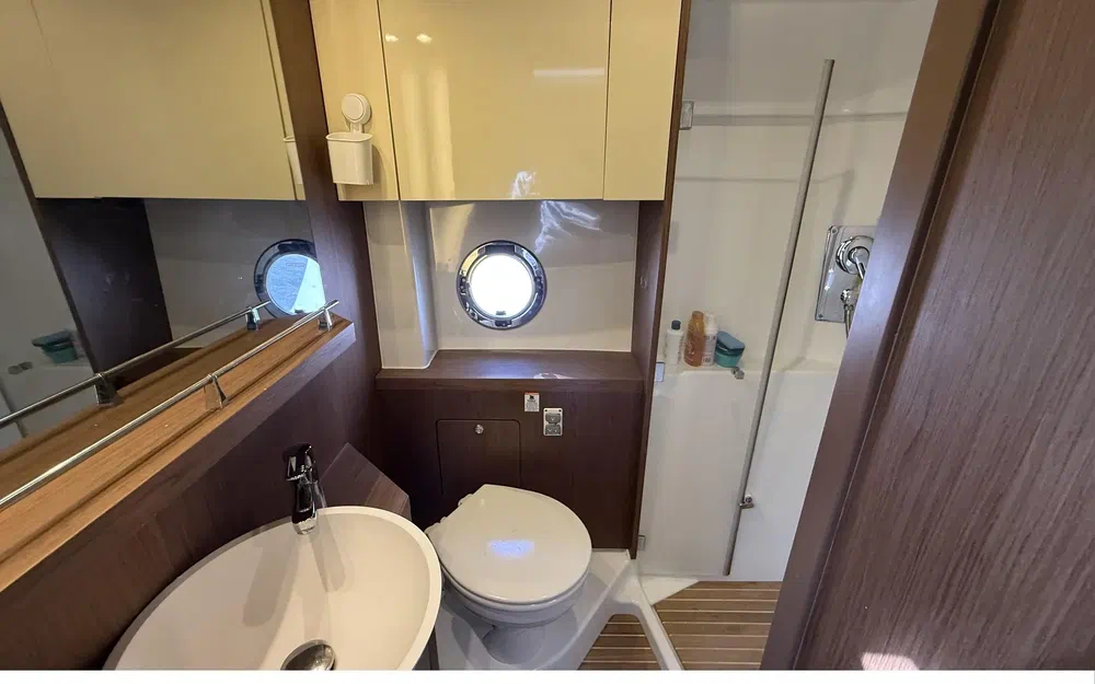 slider 24 Beneteau Gran Turismo 46