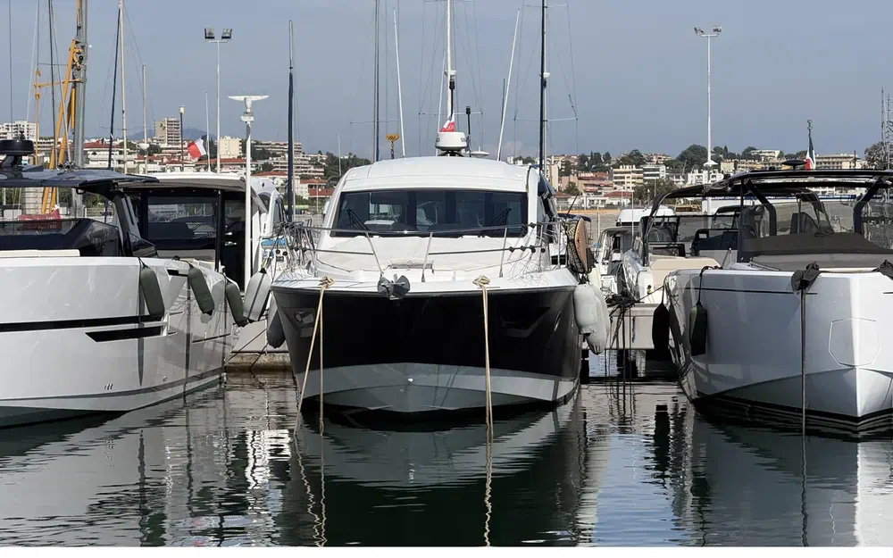 slider 37 Beneteau Gran Turismo 46