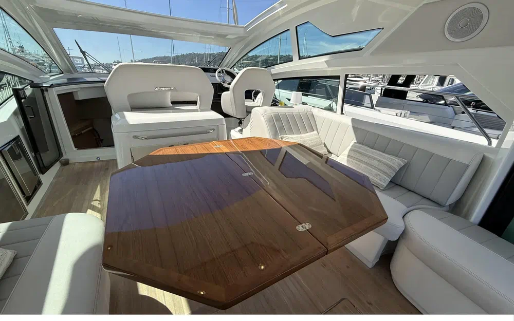 slider 7 Beneteau Gran Turismo 46