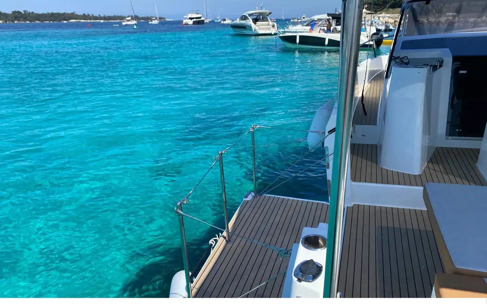 slider 5 Beneteau Flyer 9 Sundeck