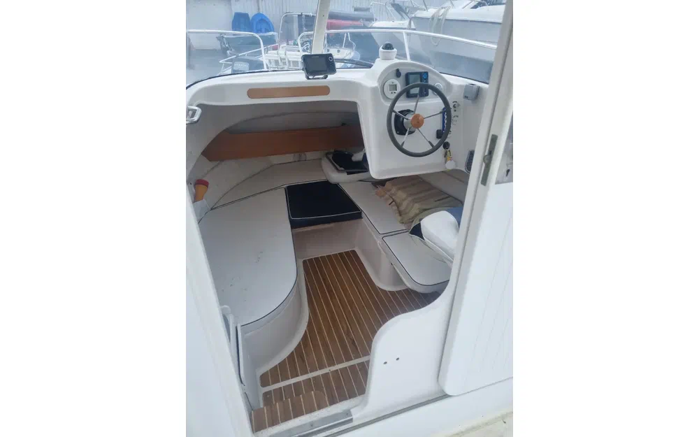 slider 3 Quicksilver 640 Pilothouse