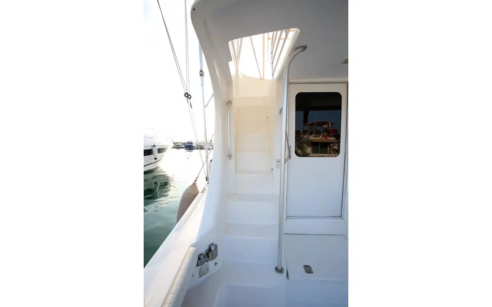 slider 5 Luhrs 41 Convertible