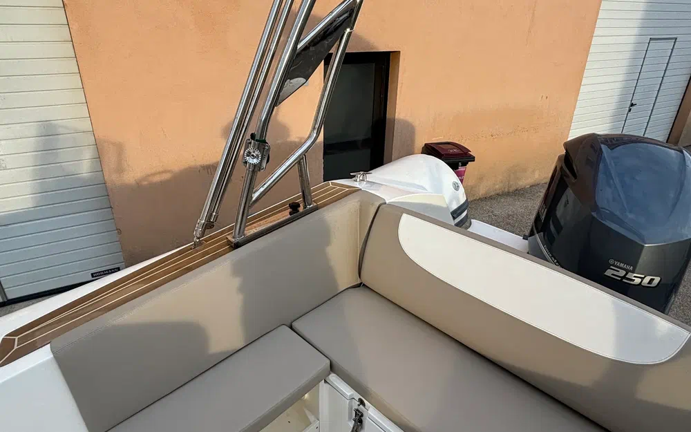 slider 16 Capelli Tempest 775 Luxe