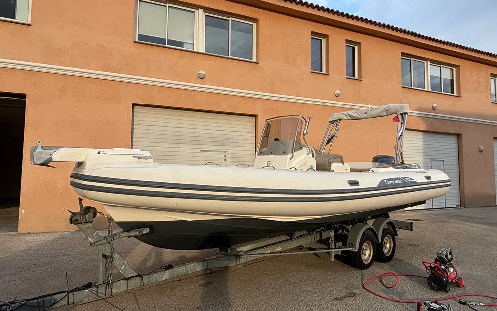 slider 0 Capelli Tempest 775 Luxe