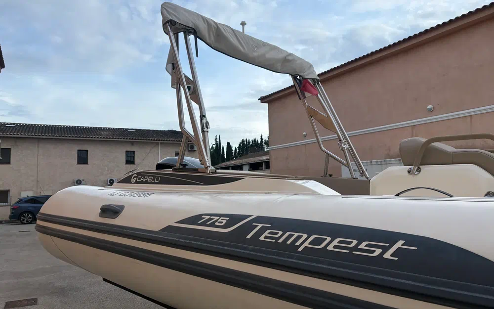 slider 27 Capelli Tempest 775 Luxe
