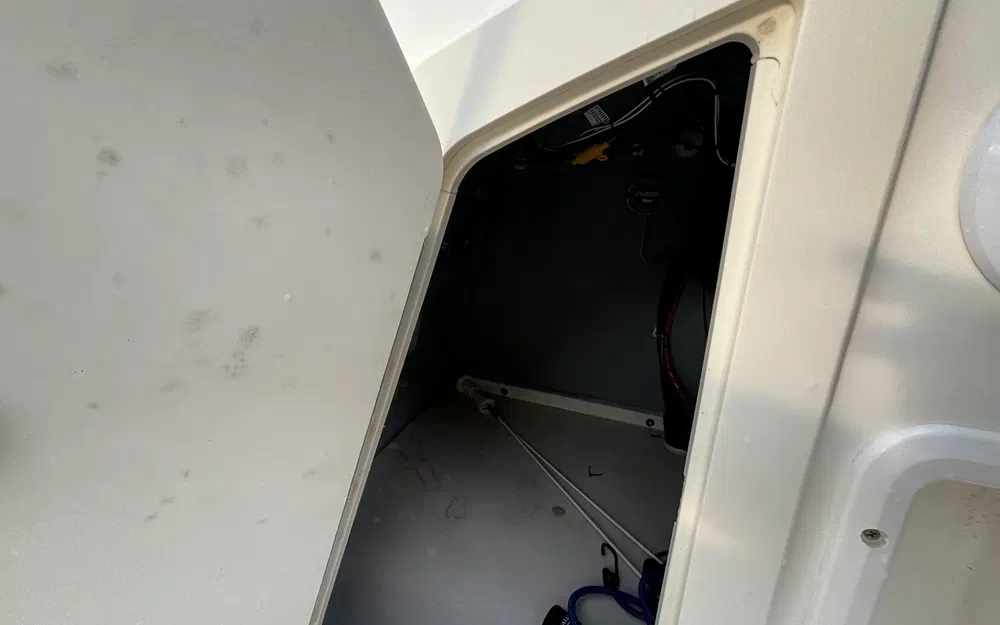 slider 8 Capelli Tempest 775 Luxe