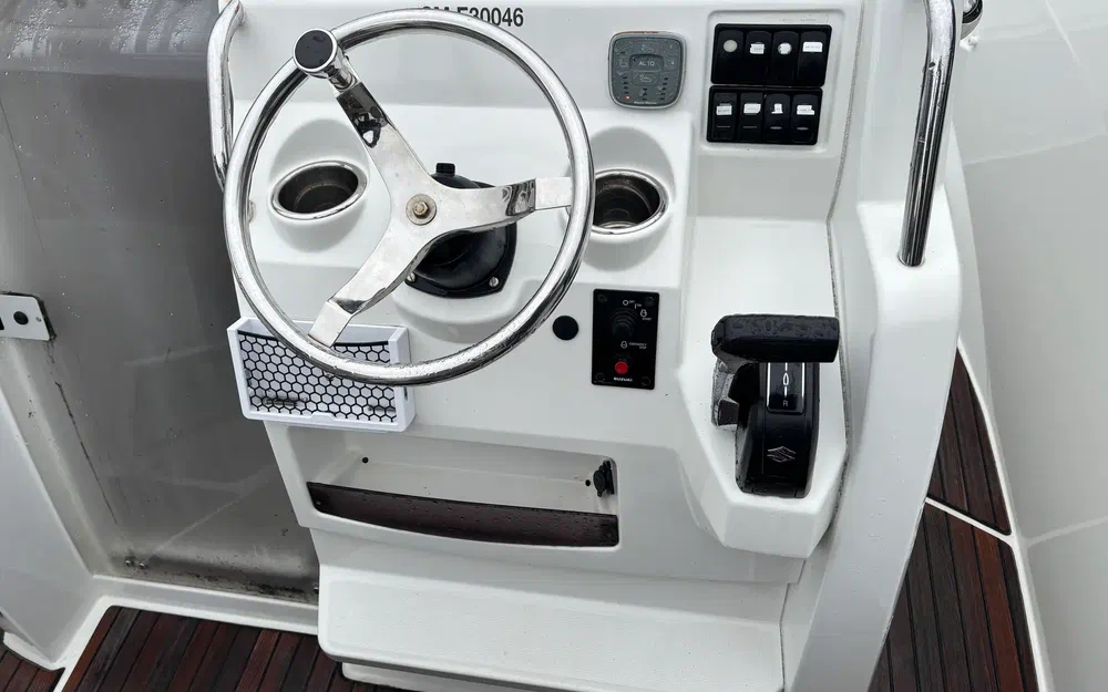 slider 4 Jeanneau Cap Camarat 7.5 CC Serie 2