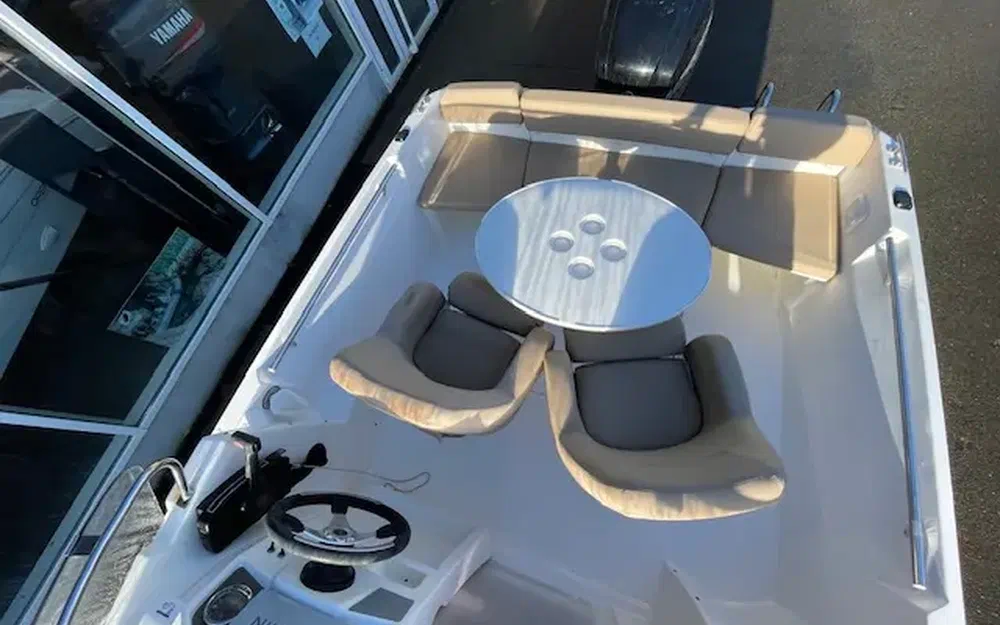 slider 10 Jeanneau Cap Camarat 5.5 WA