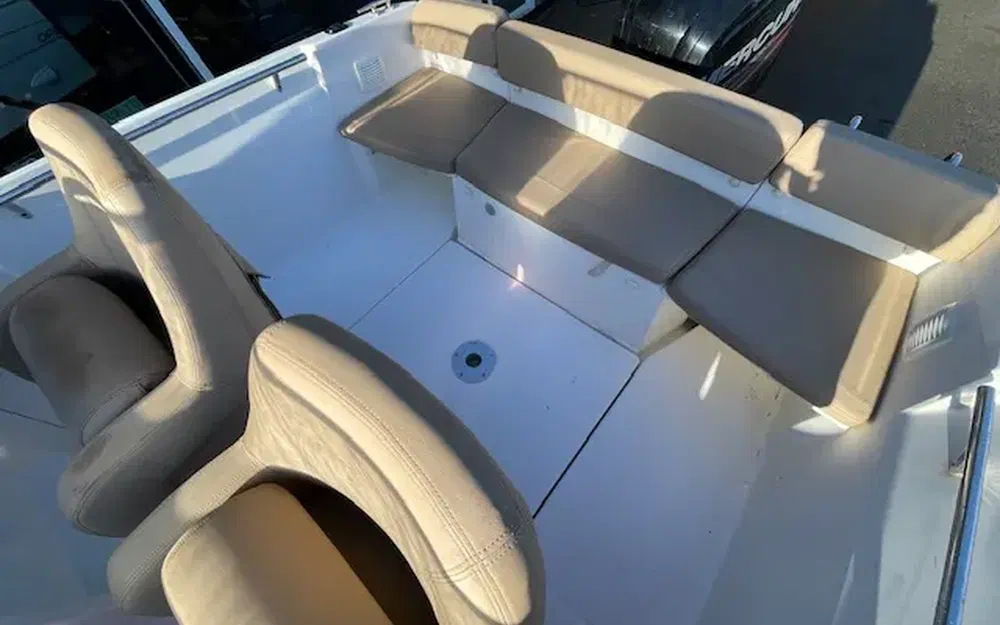 slider 11 Jeanneau Cap Camarat 5.5 WA