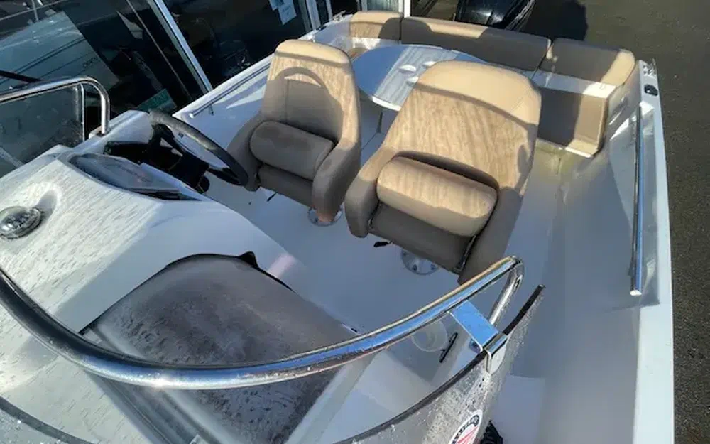 slider 7 Jeanneau Cap Camarat 5.5 WA