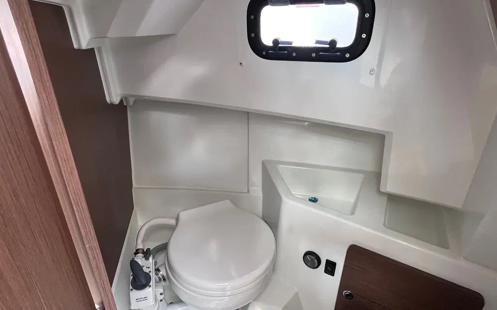 slider 9 Jeanneau Merry Fisher 795 Sport