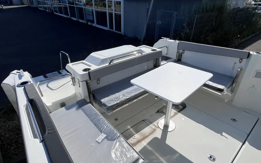 slider 4 Jeanneau Merry Fisher 795