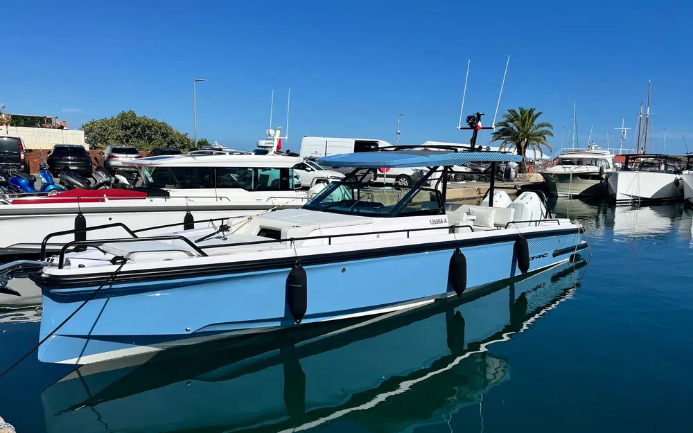 slider 0 Axopar 37 ST