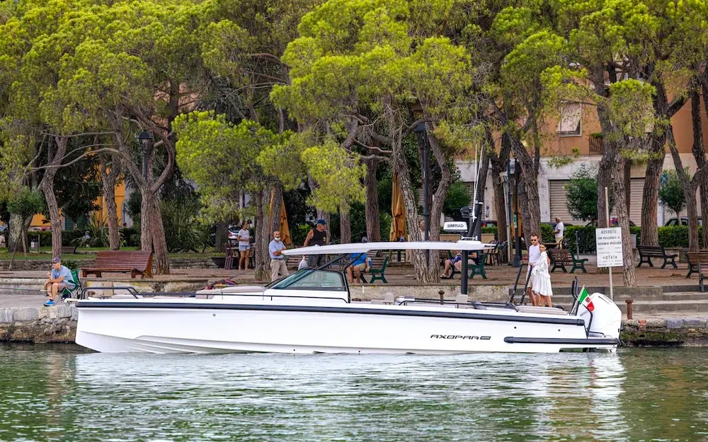 slider 12 Axopar 37 ST