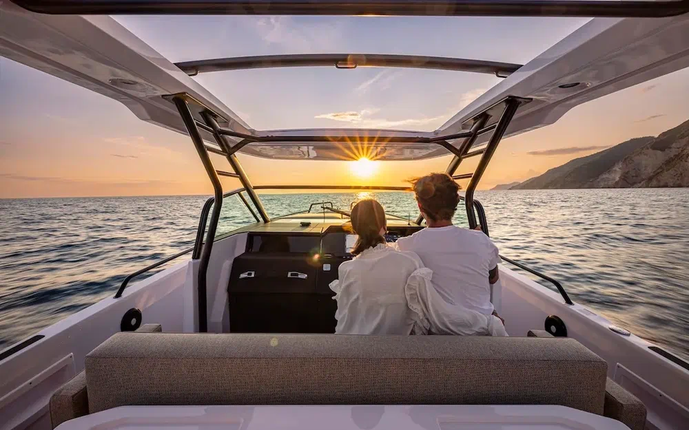 slider 14 Axopar 37 ST