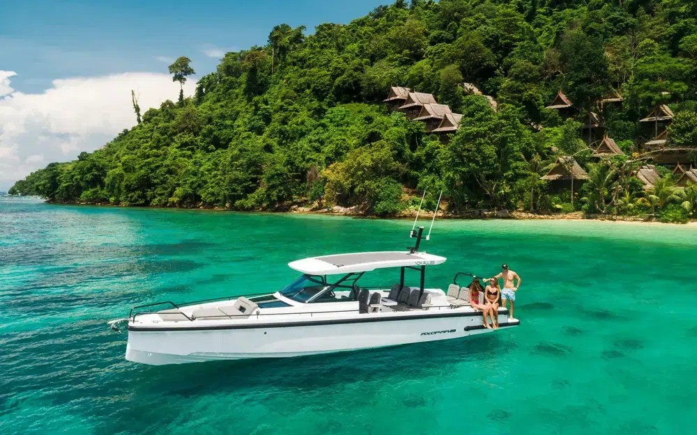 slider 2 Axopar 37 ST