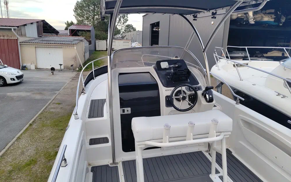 slider 7 Ranieri Shadow 24