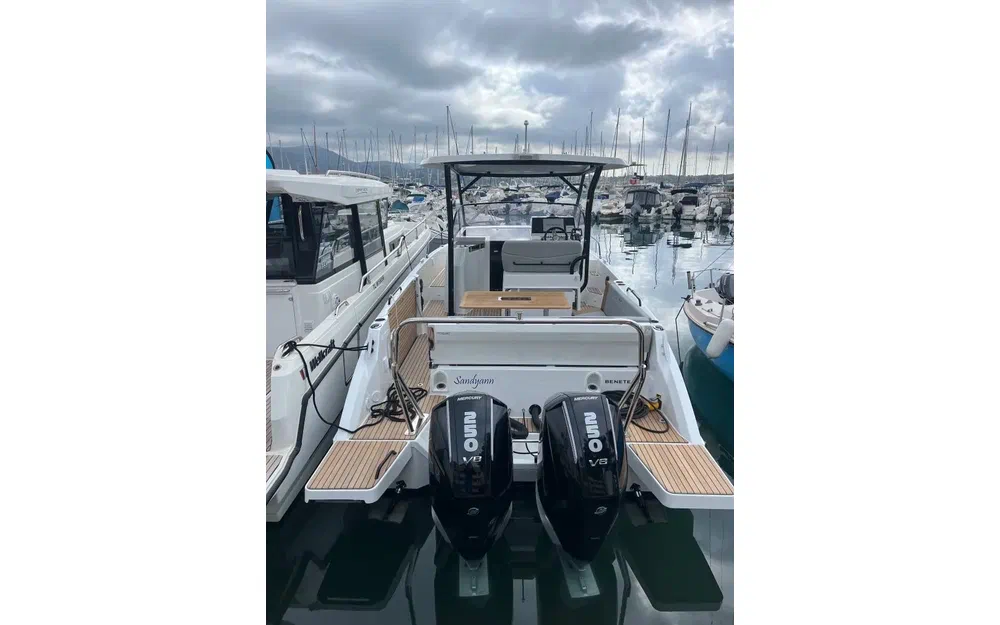 slider 0 Beneteau Flyer 9 Sundeck