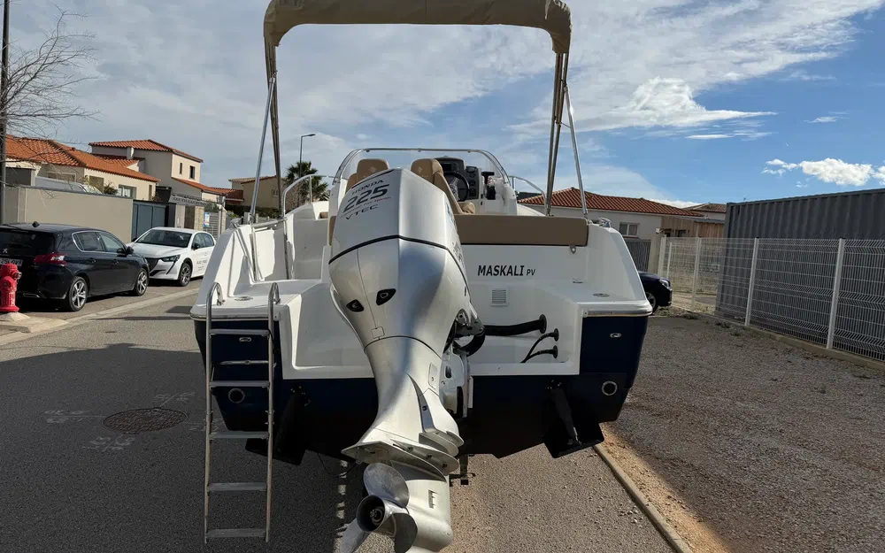 slider 3 Jeanneau CAP CAMARAT 7.5 WA S2