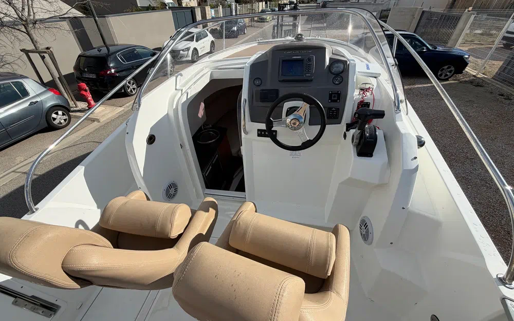 slider 8 Jeanneau CAP CAMARAT 7.5 WA S2