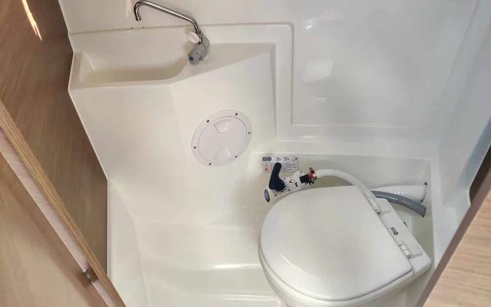 slider 11 Jeanneau Merry Fisher 695