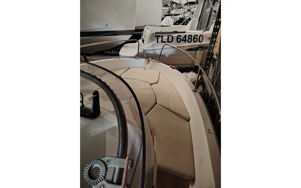 slider 8 Jeanneau CAP CAMARAT 555 CC