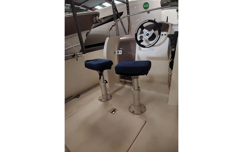 slider 4 Jeanneau CAP CAMARAT 555 CC