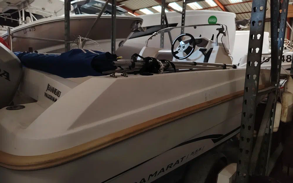 slider 6 Jeanneau CAP CAMARAT 555 CC