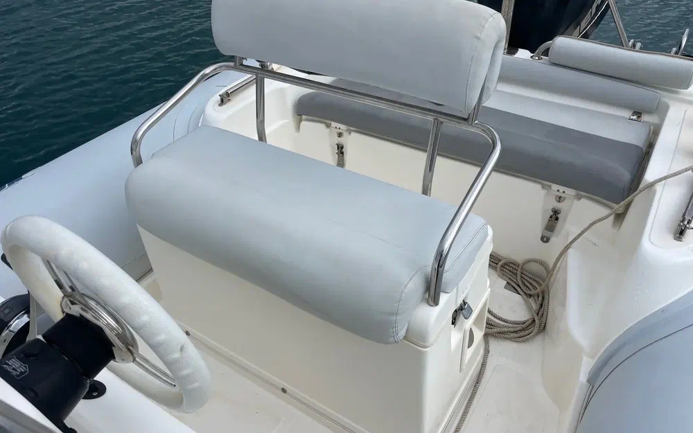 slider 8 Joker Boat Clubman 23