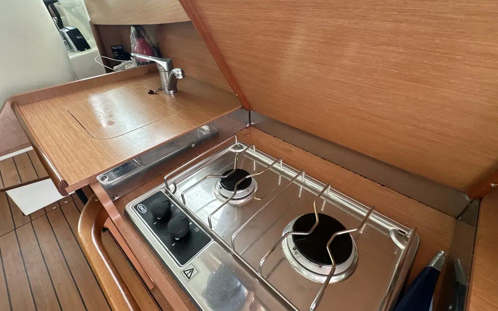 slider 7 Jeanneau Merry Fisher 925 Fly