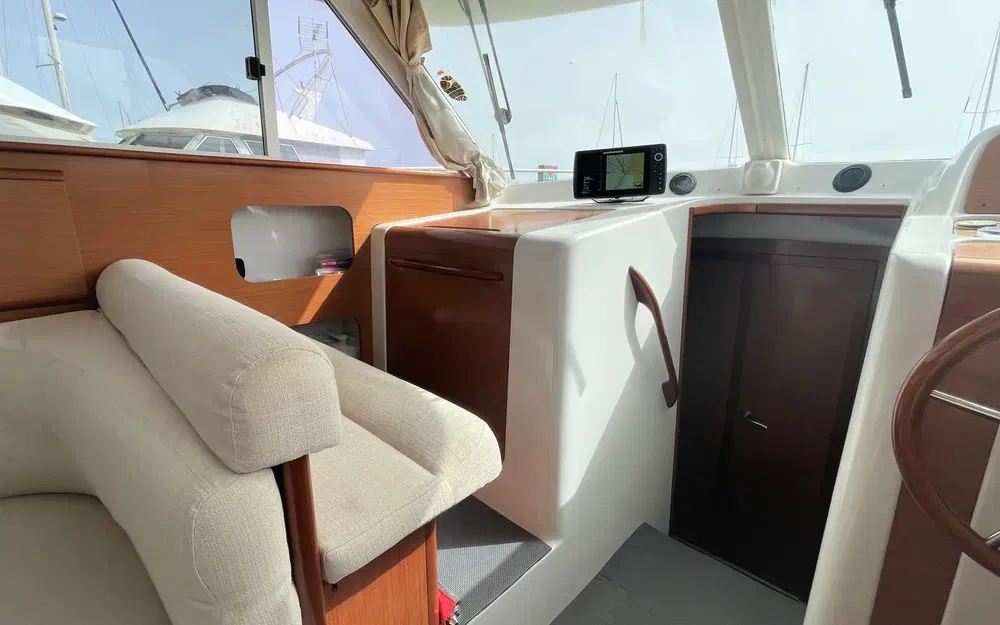 slider 11 Beneteau Antares 10.80